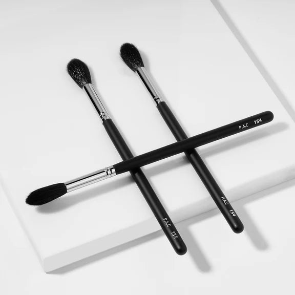 PAC Studio Highlighter Brush 154 - 1 pc