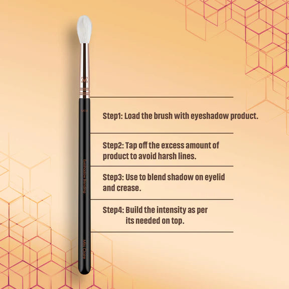 Miss Claire M14 - Eyeshadow Blending Brush - Rose Gold - 1 pcs