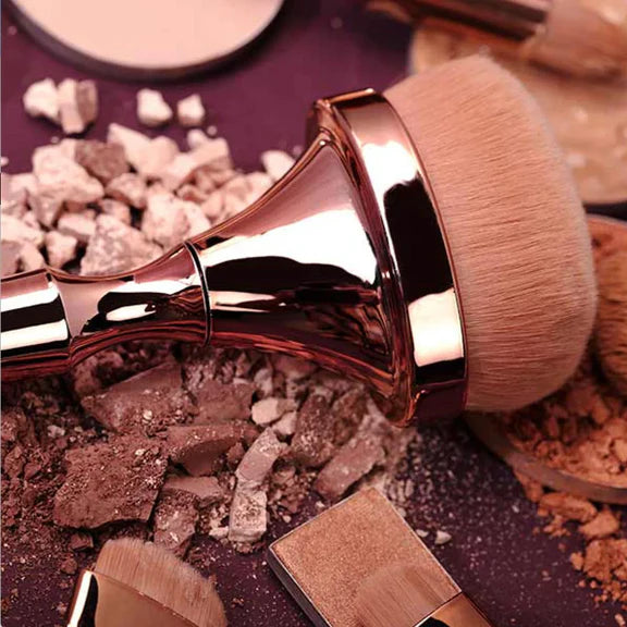 IRIS COSMETICS Luminous HD Foundation Brush - 1 pcs