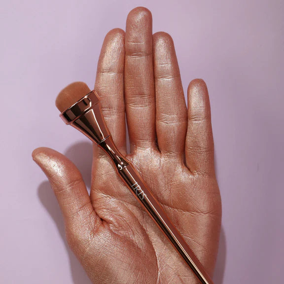 IRIS COSMETICS Luminous HD Highlighter Brush - 1 pcs