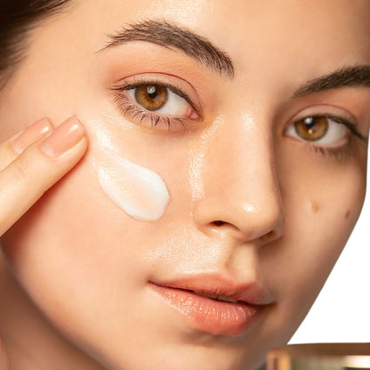 PAC Studio Spotlight Moisturizer - Quick Absorbing Formula, Keeps Skin Hydrated, Dewy & Plump All Day - 50 gm