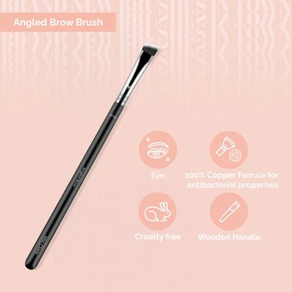 Miss Claire M16 - Angled Brow Brush - Chrome - 1 pcs