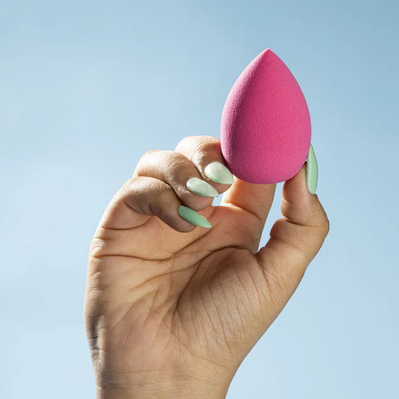 PAC Studio Classic Beauty Blender - Waterdrop, Grows 2X When Wet, Low Absorption, Durable & Stays in Shape - 1 pc