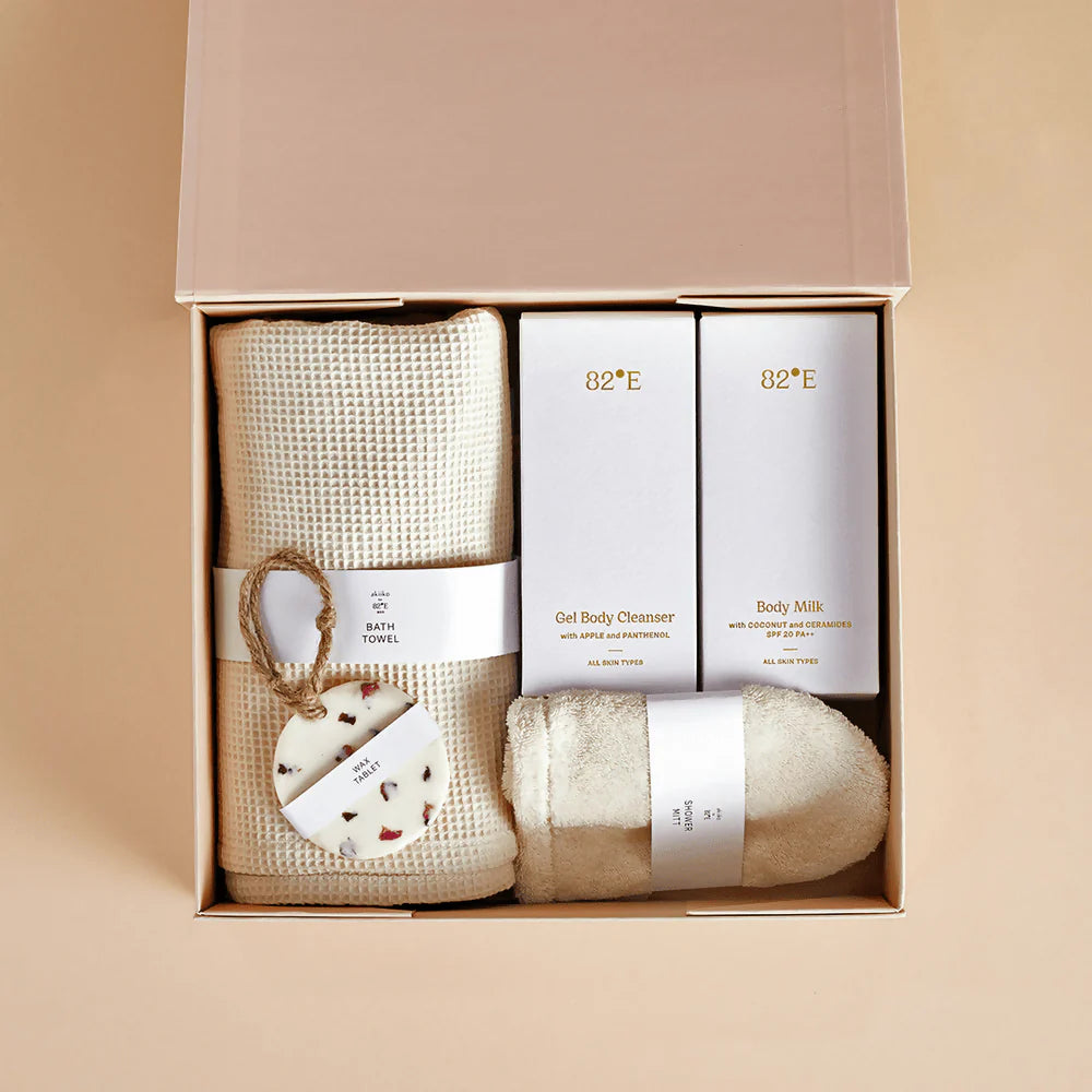 82°E By Deepika Padukone Gift Box for Her Combo -Gift Box