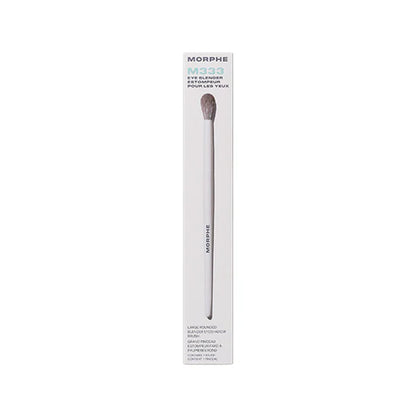 MORPHE M333 Large Rounded Blender Eyeshadow Brush - 1 pc
