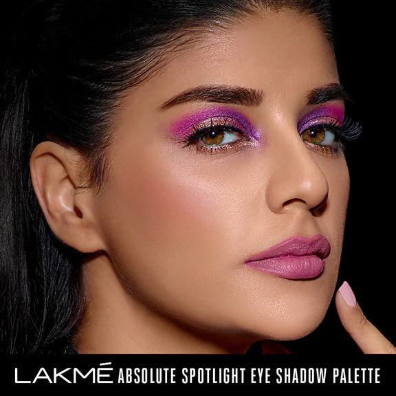 Lakme Glitterati Chroma Chic Eye Shadow Palette - Smokin Glam - 12 gm