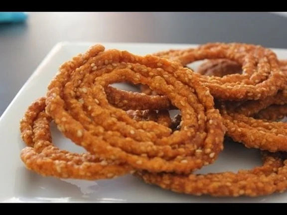 Karapu Sakinalu / Rice Flour Sakinalu(Spicy) - 500 gm