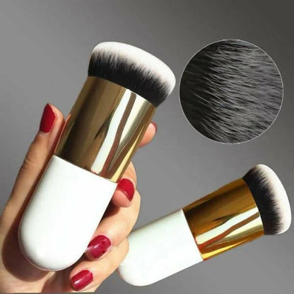 Favon Pack of 1 Foundation Cum Blush Brush and 1 Blender Puff - Combo